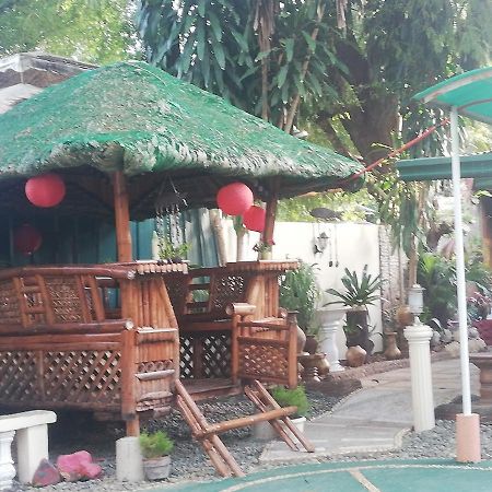 D'Lucky Garden Inn & Suites Tiniguiban エクステリア 写真