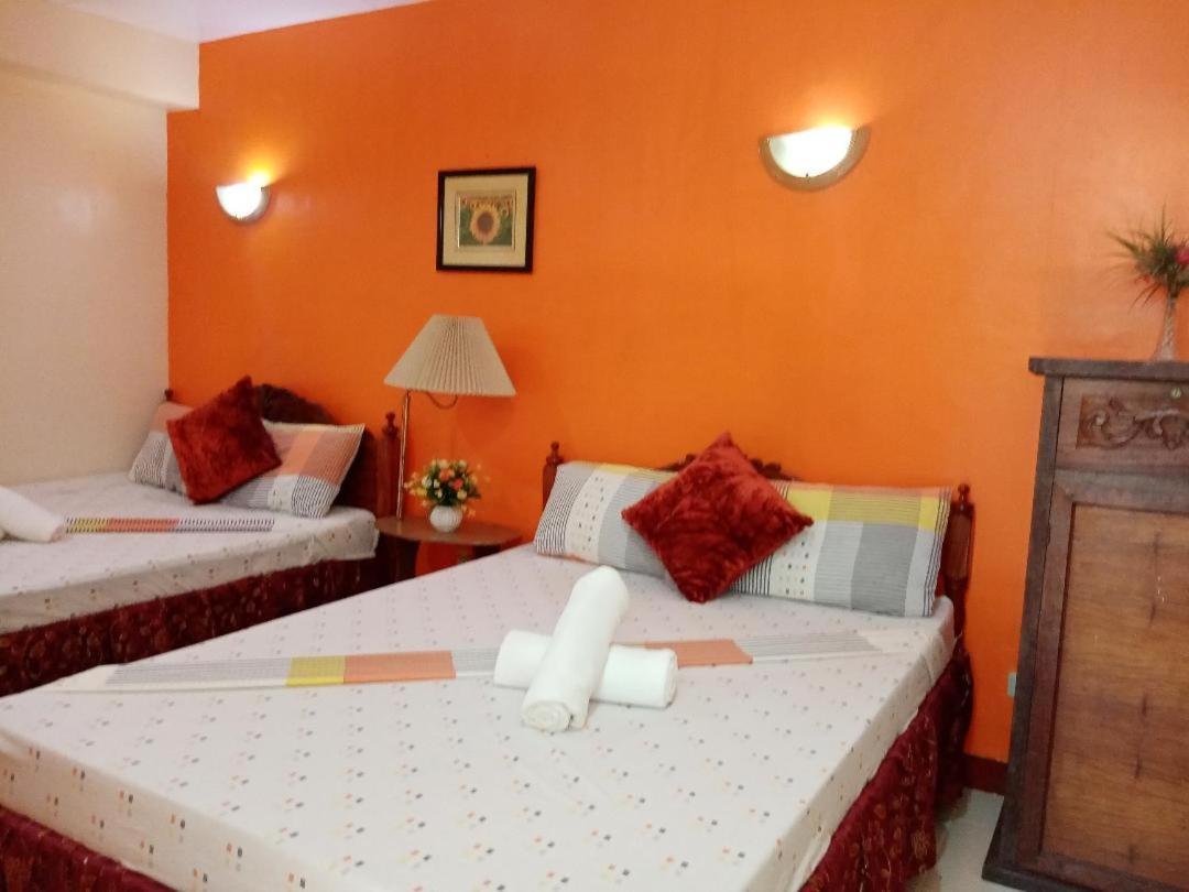 D'Lucky Garden Inn & Suites Tiniguiban エクステリア 写真