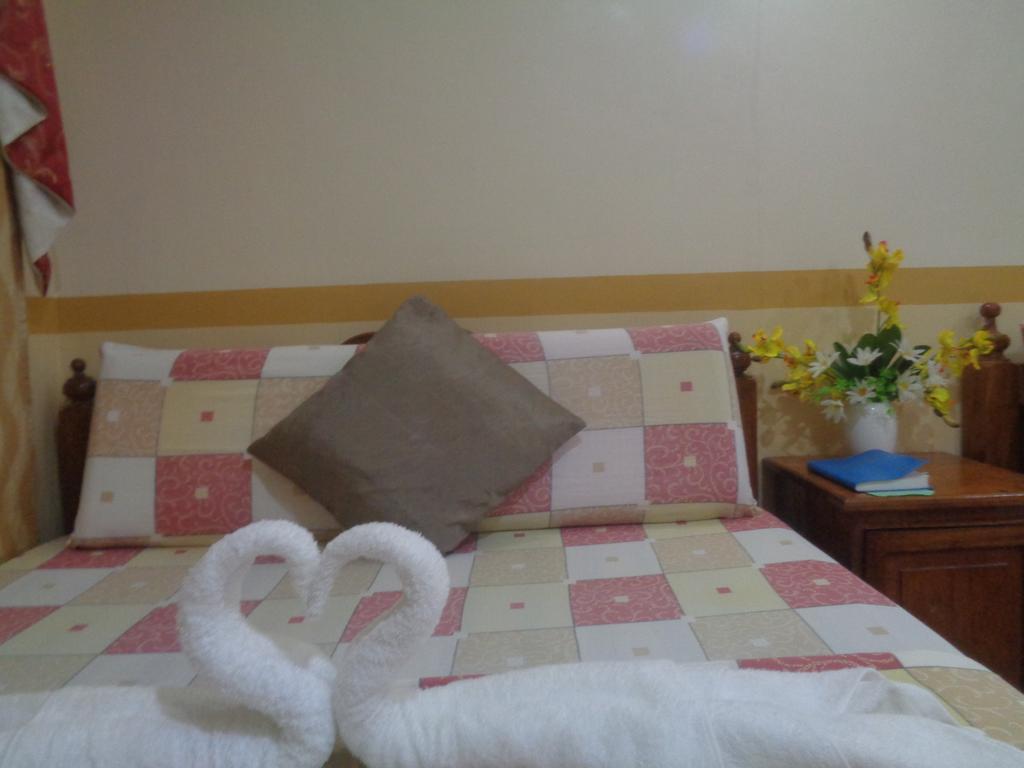 D'Lucky Garden Inn & Suites Tiniguiban エクステリア 写真