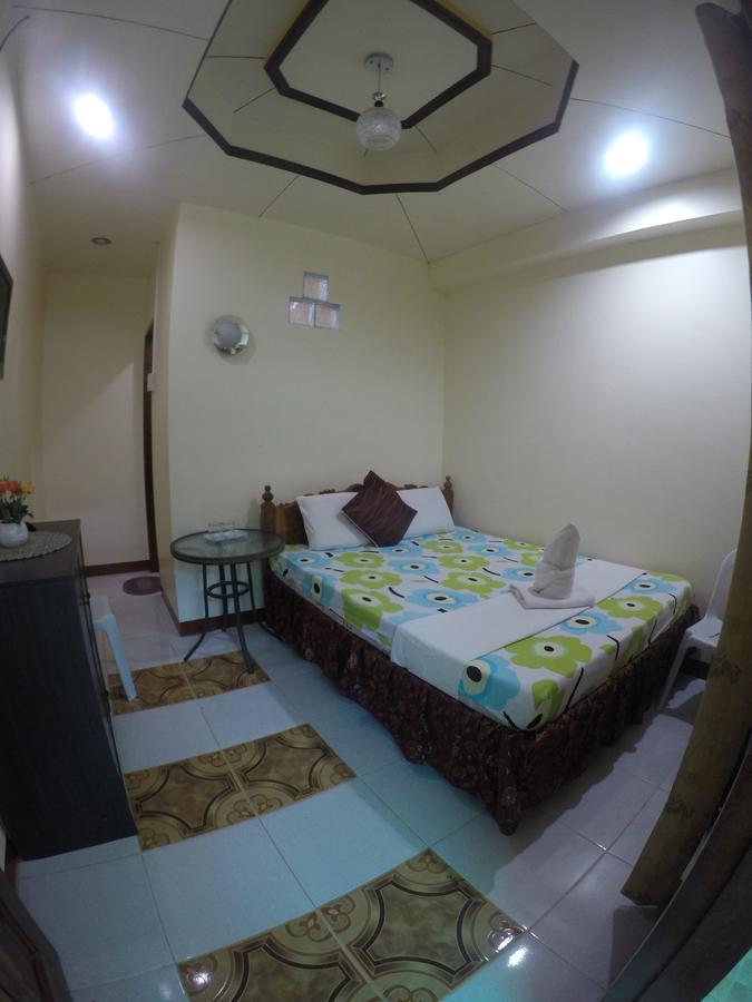 D'Lucky Garden Inn & Suites Tiniguiban エクステリア 写真