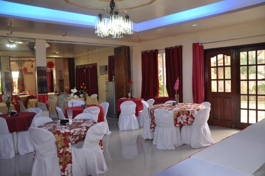 D'Lucky Garden Inn & Suites Tiniguiban エクステリア 写真