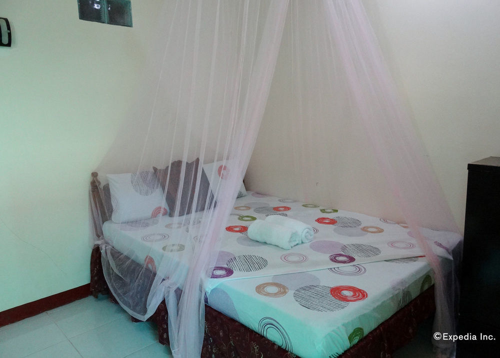 D'Lucky Garden Inn & Suites Tiniguiban エクステリア 写真