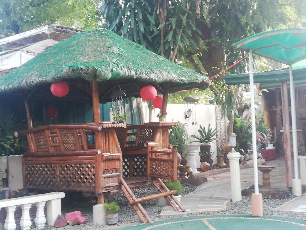 D'Lucky Garden Inn & Suites Tiniguiban エクステリア 写真